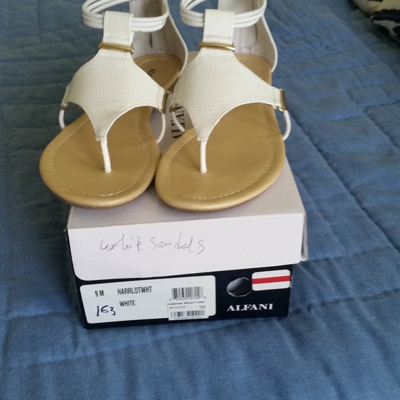 Sandals - Picture 2 of 5